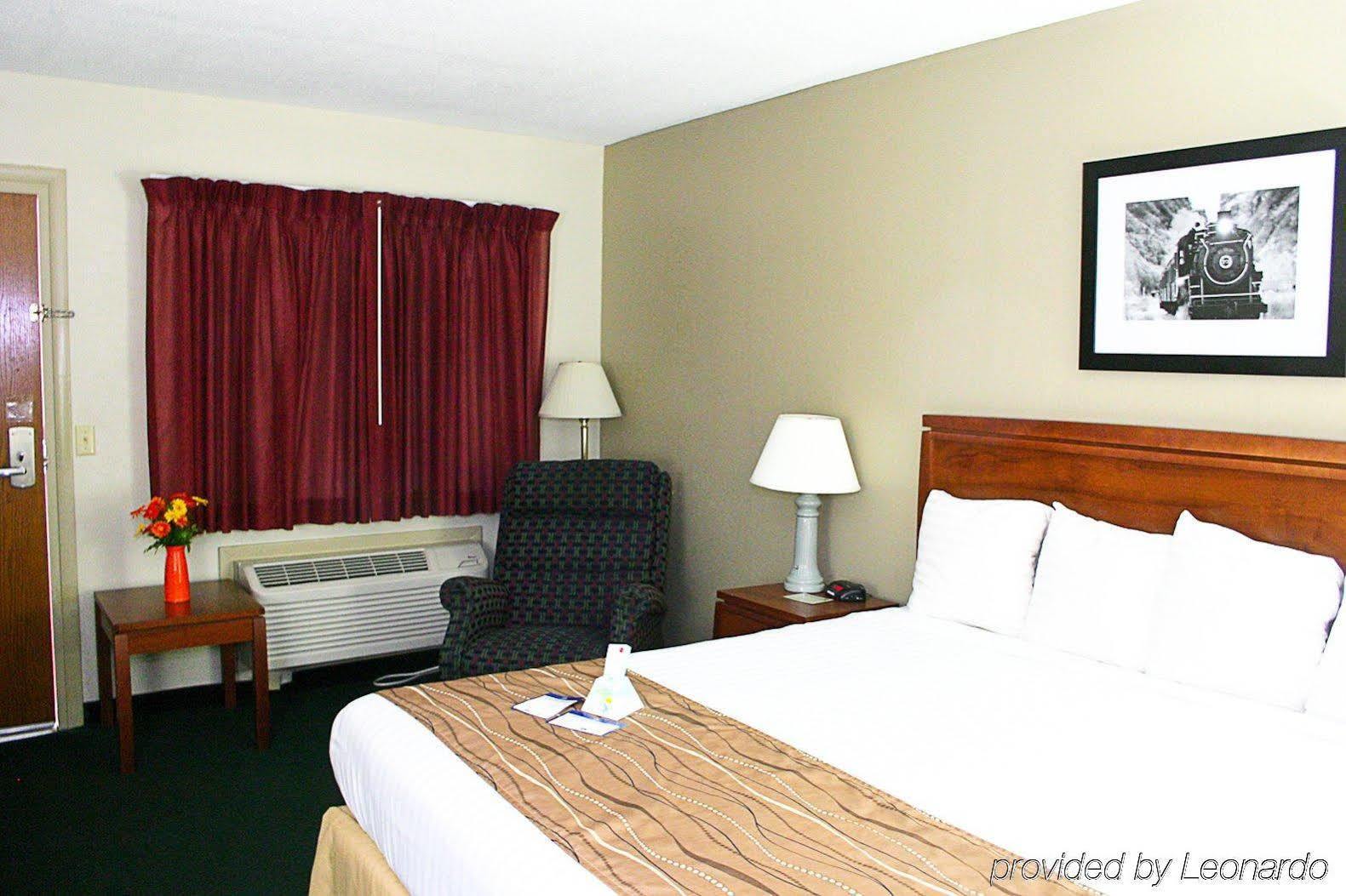 Best Western Hospitality House Емпорія Номер фото